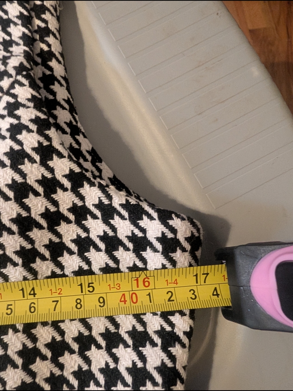Commense Black & White Houndstooth Sleeveless Mini Dress - Picture 8 of 8